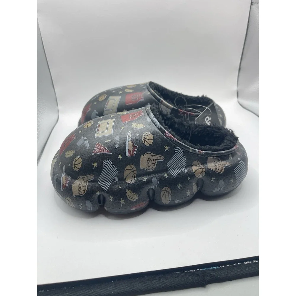Kids Size 1 Red Black Logo SlipOn Clogs‎ Rubber Sherpa Lining red Foam comfort